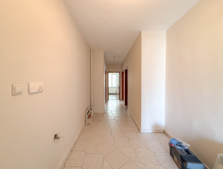 Spacious 3 1 Apartment For Sale On The Street In Altinova