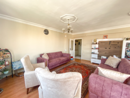 Altinova Mah. 2 1 Apartment For Sale With Sea View In A Complex