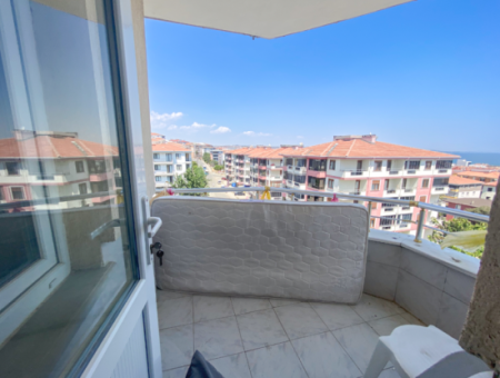 Altinova Mah. 2 1 Apartment For Sale With Sea View In A Complex