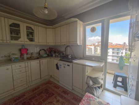 Altinova Mah. 2 1 Apartment For Sale With Sea View In A Complex