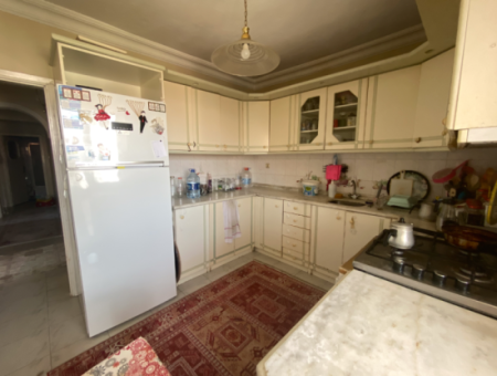 Altinova Mah. 2 1 Apartment For Sale With Sea View In A Complex