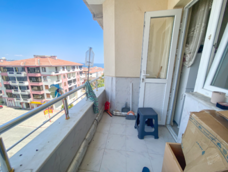 Altinova Mah. 2 1 Apartment For Sale With Sea View In A Complex