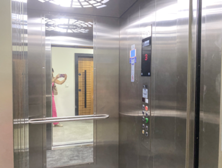 Spacious 2 1 Apartment For Sale In A New Building Close To Kumbağ Market Street