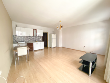 Large 2 1 Apartment For Rent Close To Kumbağ Market Street