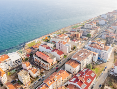 2 1 Apartment For Sale By The Sea In Altinova