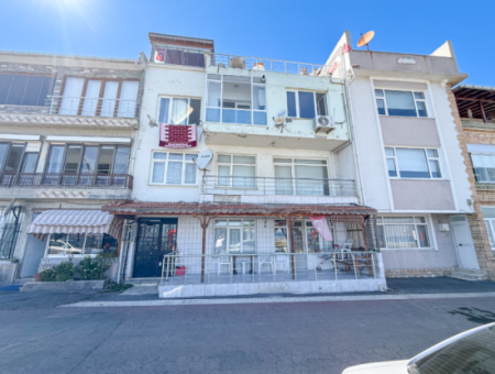 2 1 Apartment For Sale By The Sea In Altinova