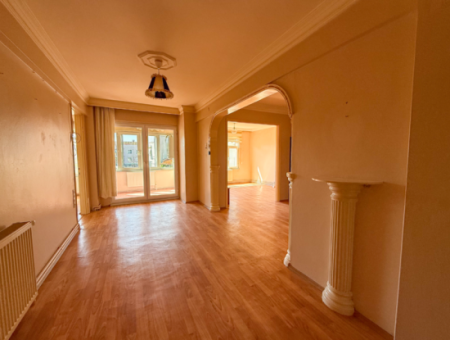 2 1 Apartment For Sale By The Sea In Altinova