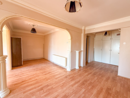 2 1 Apartment For Sale By The Sea In Altinova