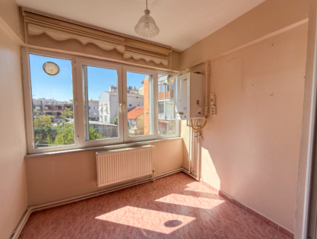 2 1 Apartment For Sale By The Sea In Altinova