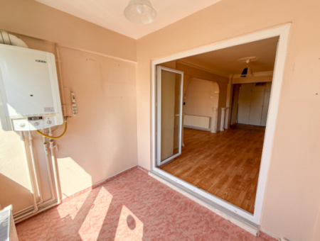 2 1 Apartment For Sale By The Sea In Altinova