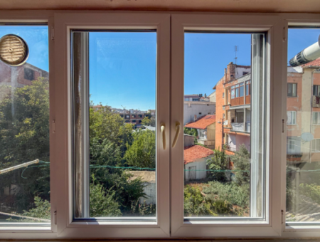 2 1 Apartment For Sale By The Sea In Altinova