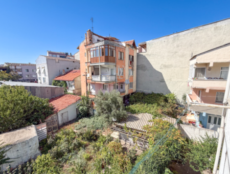 2 1 Apartment For Sale By The Sea In Altinova