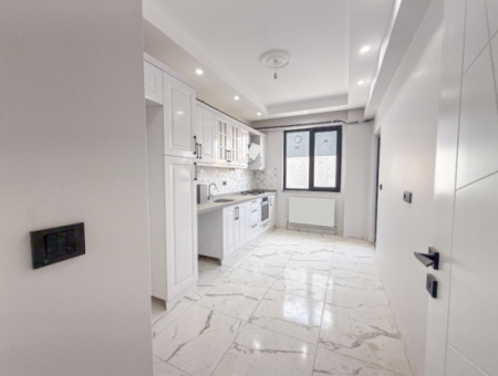 Luxury Very Spacious 2 1 Apartment For Rent In New Building In Ataturk Neighborhood 