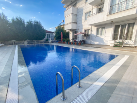 1 1 Flat For Rent With Garden In A Site With Pool In Kumbağ
