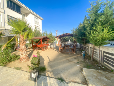 1 1 Flat For Rent With Garden In A Site With Pool In Kumbağ