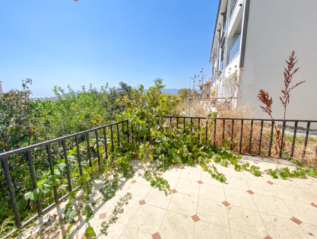 4 1 Triplex Villa For Sale With Large Terrace With Sea View In Kumbağ