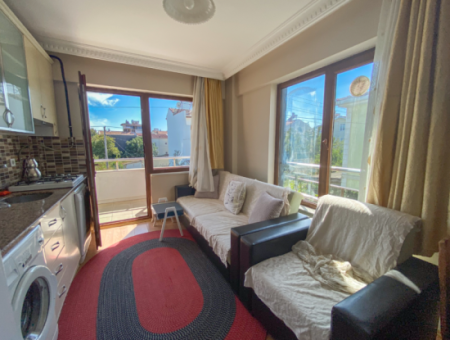 2 1 Furnished Flat For Rent On The Sea Side Of The Street In Kumbağ