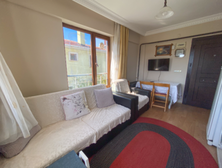 2 1 Furnished Flat For Rent On The Sea Side Of The Street In Kumbağ