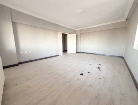 Very Spacious 3 1 Apartment For Rent In A Central Location In Altinova