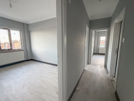 Very Spacious 3 1 Apartment For Rent In A Central Location In Altinova