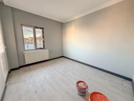 Very Spacious 3 1 Apartment For Rent In A Central Location In Altinova