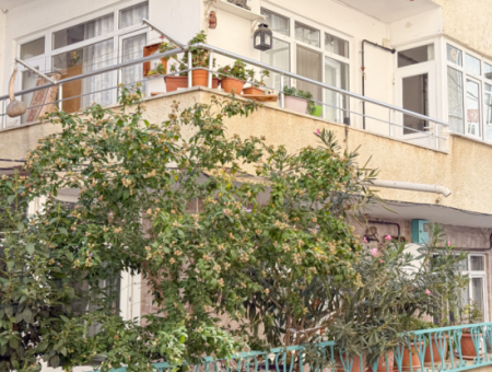 3 1 Flat For Sale Very Large With Double Garden On Kumbağ Market Street 