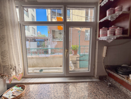 3 1 Flat For Sale Very Large With Double Garden On Kumbağ Market Street 