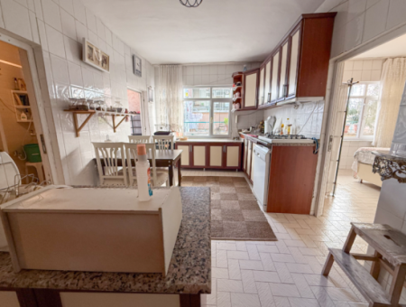 3 1 Flat For Sale Very Large With Double Garden On Kumbağ Market Street 