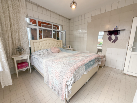 3 1 Flat For Sale Very Large With Double Garden On Kumbağ Market Street 