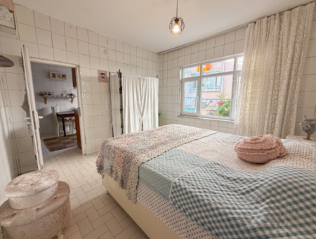 3 1 Flat For Sale Very Large With Double Garden On Kumbağ Market Street 