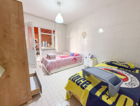 3 1 Flat For Sale Very Large With Double Garden On Kumbağ Market Street 