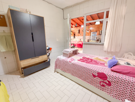 3 1 Flat For Sale Very Large With Double Garden On Kumbağ Market Street 