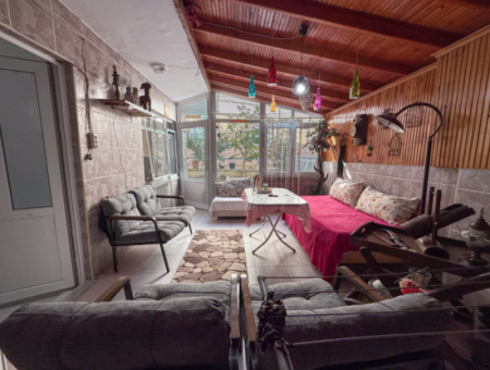 3 1 Flat For Sale Very Large With Double Garden On Kumbağ Market Street 