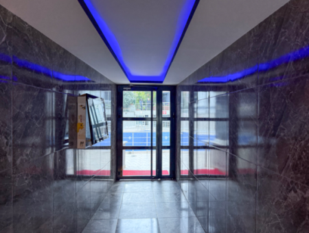 Furnished 2 1 Flat For Rent With Elevator In A Site With Pool In Kumbağ