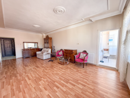 2 1 Flat For Sale With Elevator On Muratli Street