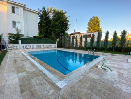 2 1 Flats For Sale With Garden In Boutique Site With Pool In Kumbağ