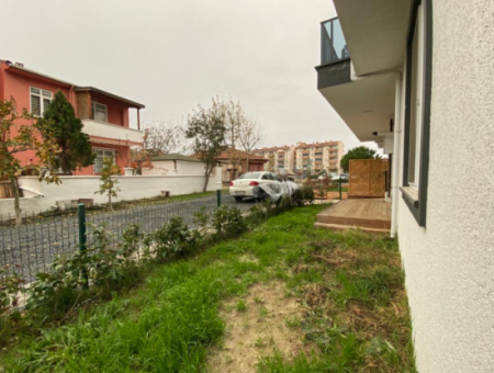 2 1 Flats For Sale With Garden In Boutique Site With Pool In Kumbağ