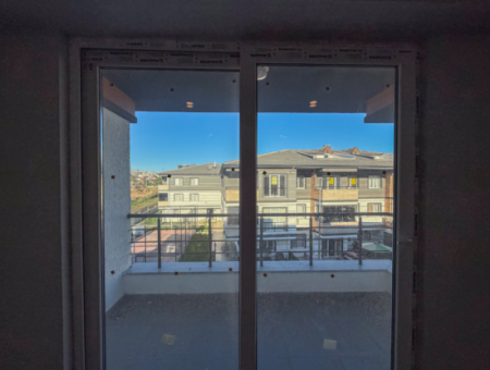 Luxury 1 1 Flat For Rent Close To The Sea In A Complex With Kumbağ Pool