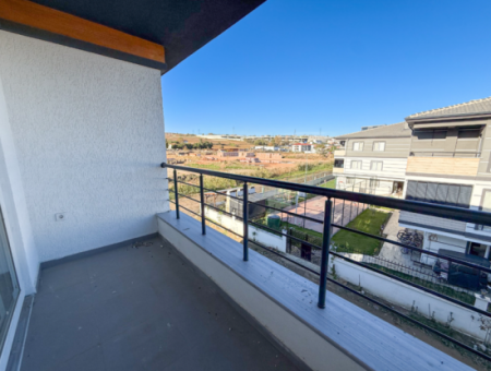 Luxury 1 1 Flat For Rent Close To The Sea In A Complex With Kumbağ Pool