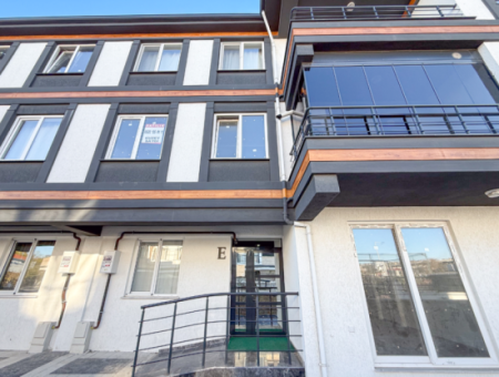 Luxury 1 1 Flat For Rent Close To The Sea In A Complex With Kumbağ Pool