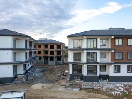 2 1 Flats For Sale In Kumbağ Luxury Pool Yonca Evleri Complex