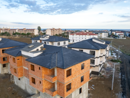 2 1 Flats For Sale In Kumbağ Luxury Pool Yonca Evleri Complex