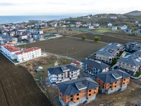 2 1 Flats For Sale In Kumbağ Luxury Pool Yonca Evleri Complex