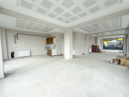 Large And Warehouse Shop For Rent On Kumbağ Busy Main Street