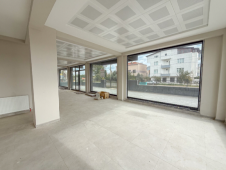 Large And Warehouse Shop For Rent On Kumbağ Busy Main Street