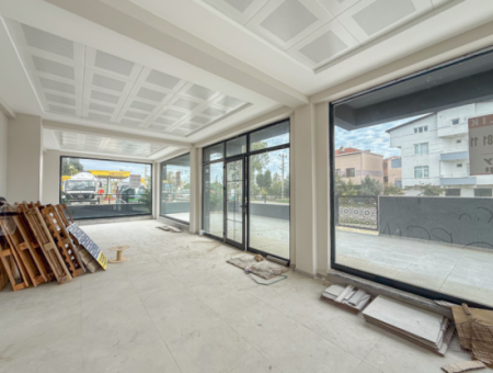 Large And Warehouse Shop For Rent On Kumbağ Busy Main Street
