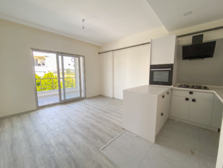 Spacious New 2 1 Flat For Sale With En-Suite Bathroom In Kumbağ