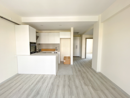 Spacious New 2 1 Flat For Sale With En-Suite Bathroom In Kumbağ