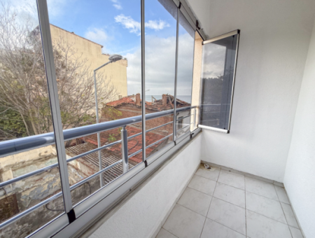 1 1 Rent With Double Balcony In A Seafront Building On Kumbağ Promenade