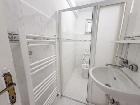 1 1 Rent With Double Balcony In A Seafront Building On Kumbağ Promenade